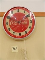 Coca-Cola Lighted Clock (Crack on Face)