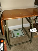 DOUBLE LEAF FOLD DOWN WHEELED TYPING DESK
