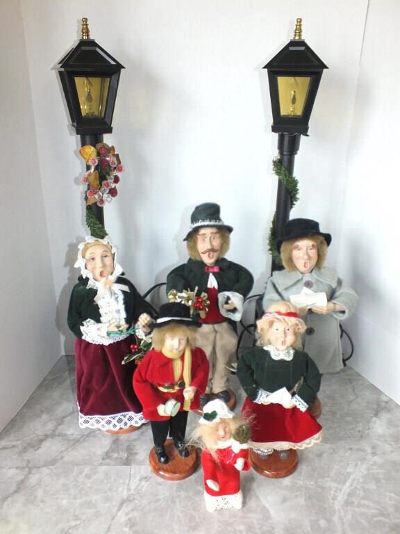 CHRISTMAS CAROLERS AND ACCESSORIES