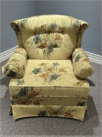 NICE CLEAN VINTAGE ARM CHAIR