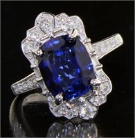 14kt Gold Cushion 3.30ct Sapphire & Diamond Ring