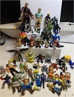 Figurine box lot