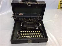 Corona Antique Typewriter in Case