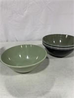 PLASTIC MIXING AND SERVING BOWLS 10IN 9 PIECES