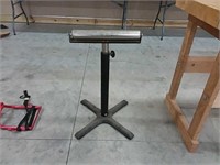 Adjustable roller stand - 15 3/4" roller