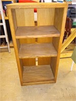 Wood entrainment shelf