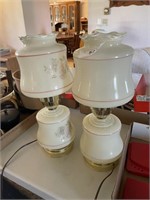 2 VINTAGE LAMPS