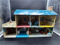 Vintage Metal Doll house & furniture pieces