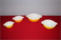 Pyrex Nesting Bowls