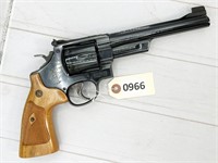 LIKE NEW Smith & Wesson model 24-6 44Spl