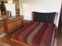 MODERN QUEEN BEDROOM SET