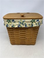 Longaberger 1995 mail basket with liner and