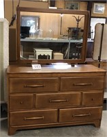 CUSHMAN COLONIAL DRESSER WITH MIRROR