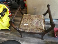 Foot stool or sitting stool - no back