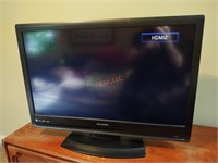 Sylvania 32 in flat screen TV with remote