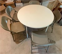 Round Card Table & 5 Chairs 40"Diameter