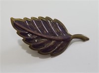 Festive Fall Leaf Pin AUB7