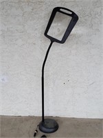 Free Standing Magnifying Lamp