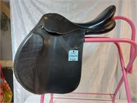 English Saddle Collegiate 17.5" Seat **