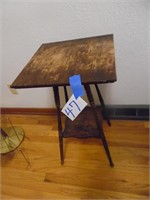 Older oak table w/spindle legs.