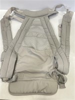 Shiaon baby carrier with adjustable straps