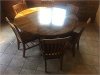 5FT ROUND TABLE 6 CHAIRS