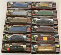 lot of 12 Atlas HO Train Cars