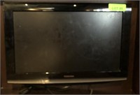 Toshiba 18" Flat Screen TV With Mount