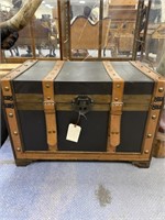 Wooden & Leather Trunk no insert