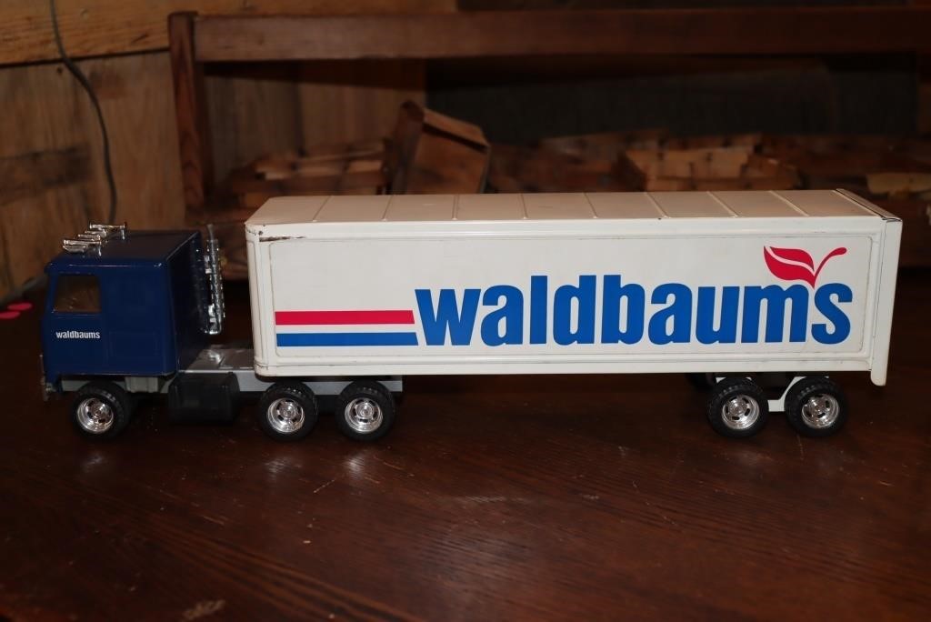 Ertl Waldbaums toy tractor trailer