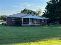 21528 Edgewood Road, Athens AL 35614- Estate Farm Auction