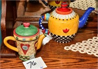 Pair of Teapots 6" x 7" tall - Really Cute!