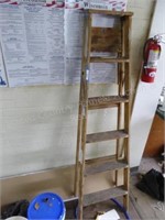 6' wood step ladder