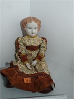 Hartfelot Ceramic Doll