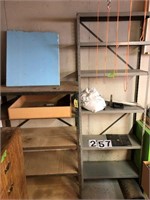 3 Metal Shelfs ( 1 36" X 2 30")