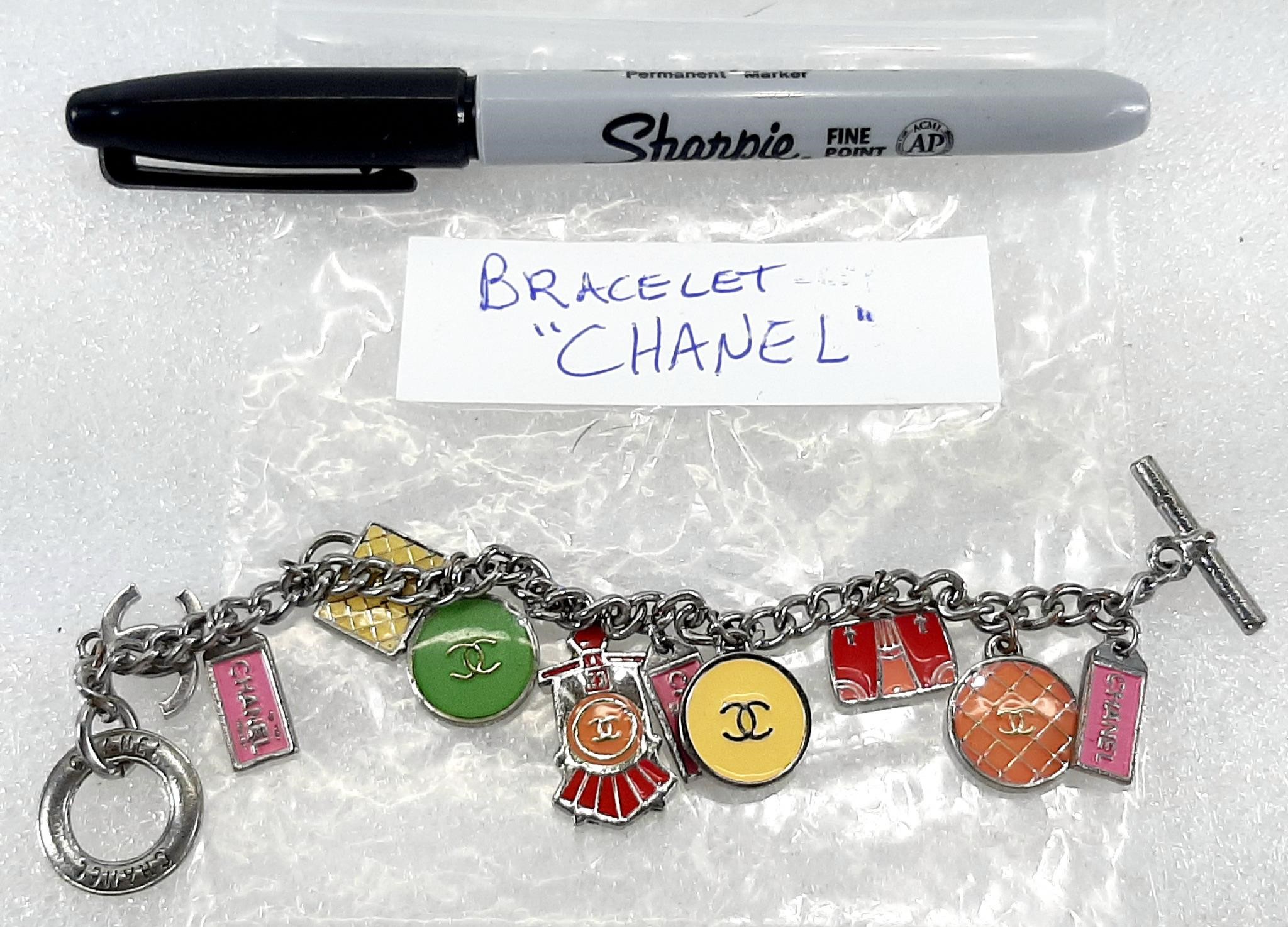 Bracelet CHANEL à breloques