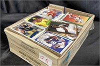 HUGE SPORTS CARDS LOT