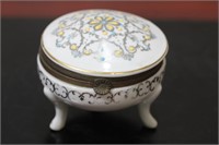 A 3-Legged Trinket box