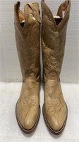 Size 12.5 B cowboy boot
