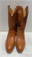 Size 12.5 B cowboy boot