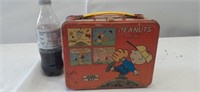 Vintage metal Snoopy lunch box