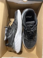 Men’s Fila Runners Size 8 (Pre Owned)