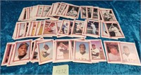 11 - LOT OF COLLECTIBLE BASEBALL CARDS (A272)
