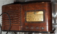 Vintage Lafayette Model 71 Multiband Tube Radio