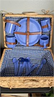 Picnic Basket with utensils