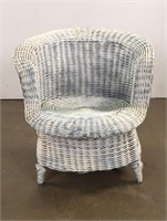 Antique white wicker chair