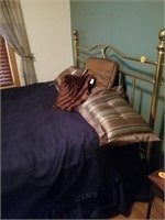 BRASS LIKE FULL SIZE BED - WITH ALL BEDDING