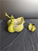 Hull Pottery Imperial Swan & Cygnet Planter