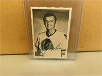 1970 OPC Doug Mohns #29 Deckle Edge Hockey Card