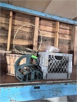 Garden Hose Wall Mount Hose Hanger, Wicker Basket